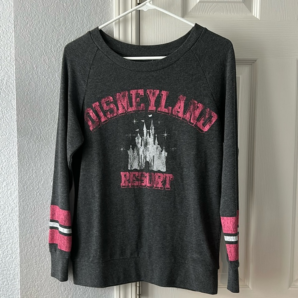 Disneyland Resort long sleeve shirt sz XS